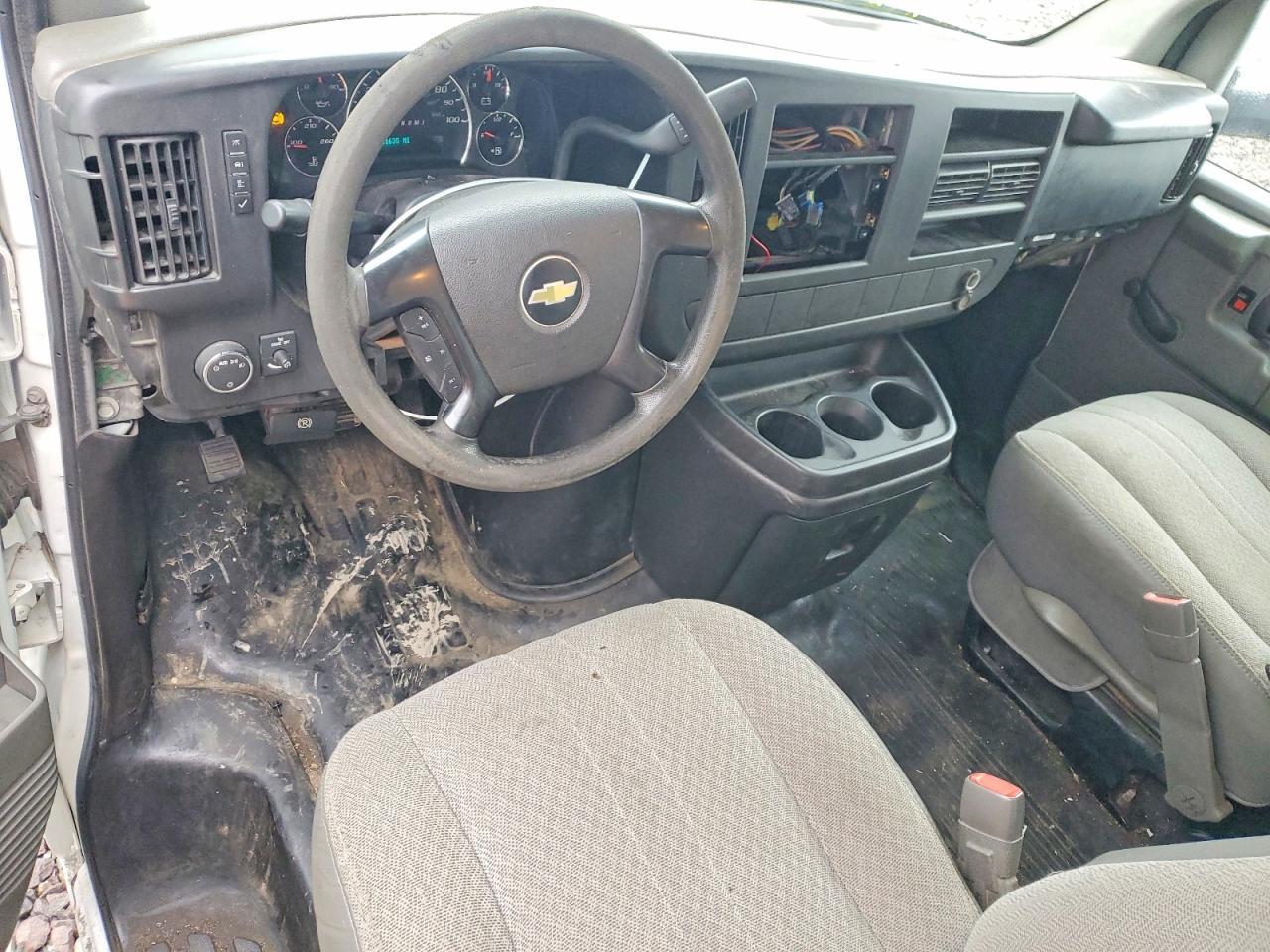 2012 Chev Express G4500
