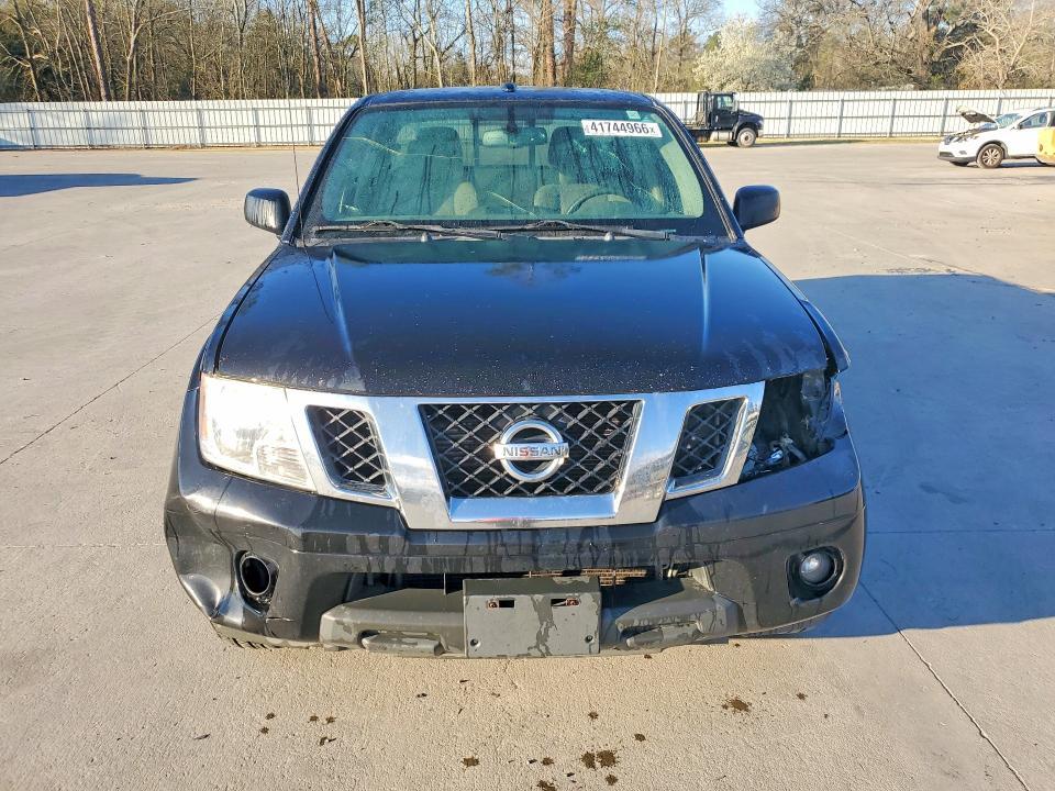 2017 Nissan Frontier SV