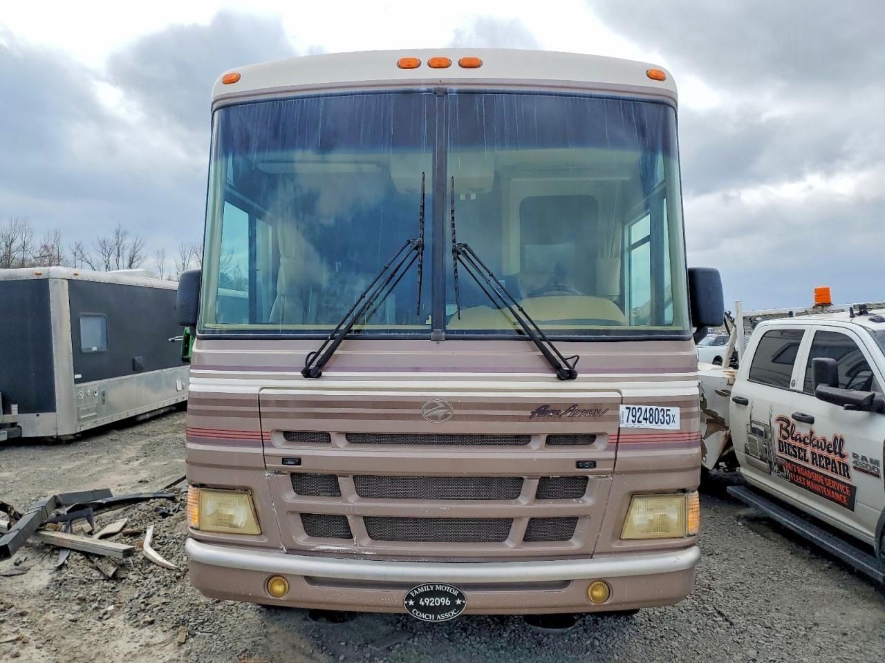 1999 Ford F550 Super