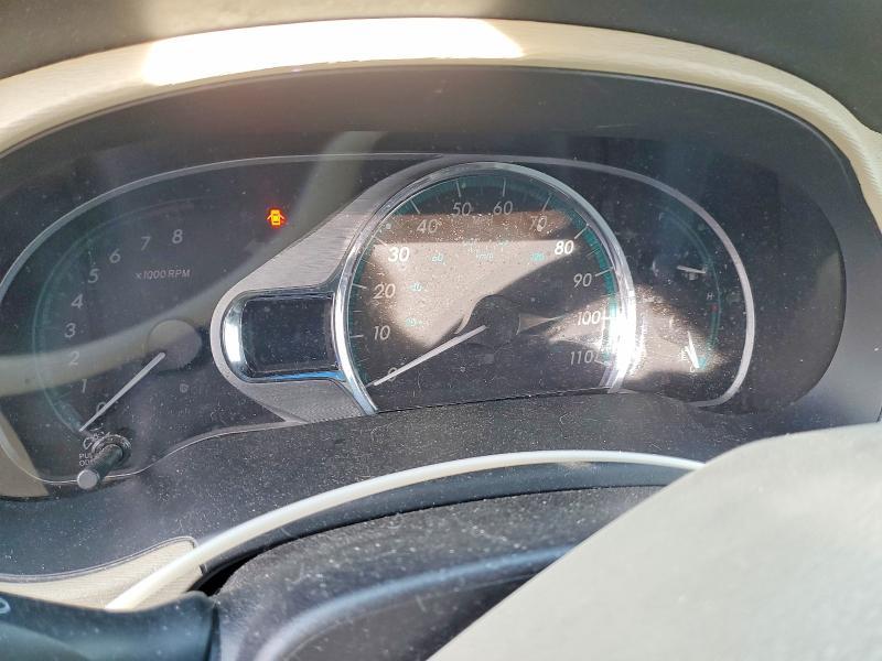 2014 Toyota Sienna xle 8-passenger