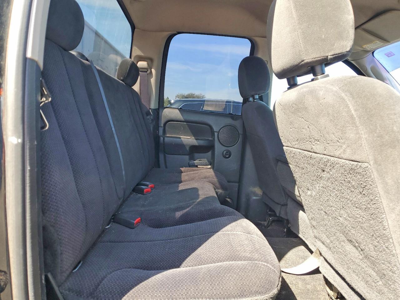 2004 Dodge RAM 1500 ST