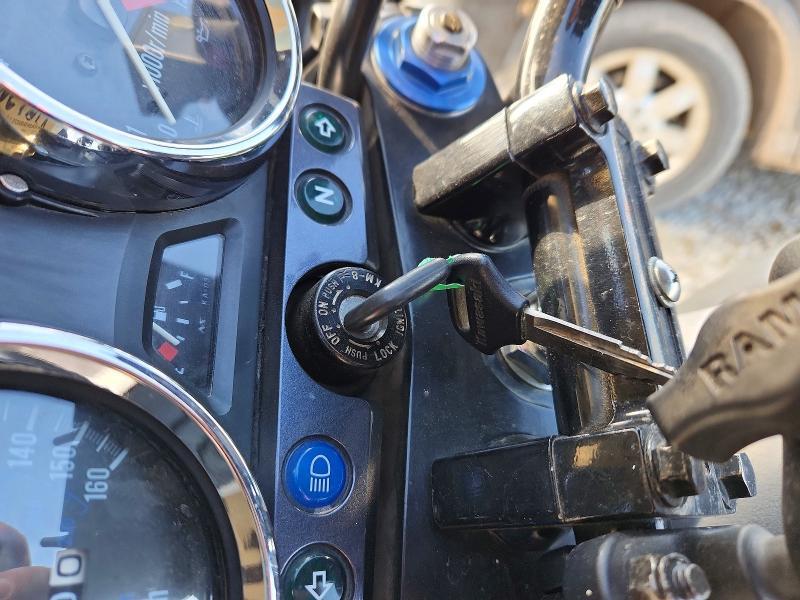 2000 Kawasaki ZR1100