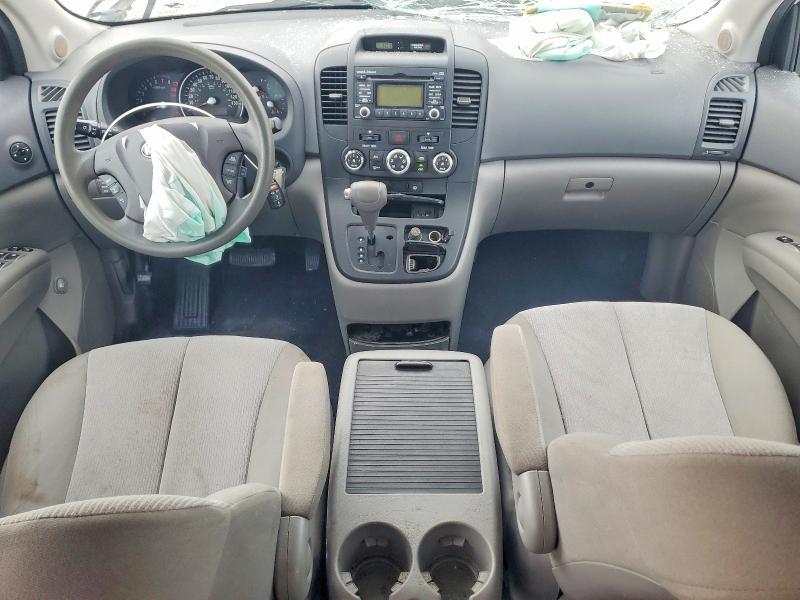 2014 KIA Sedona lx