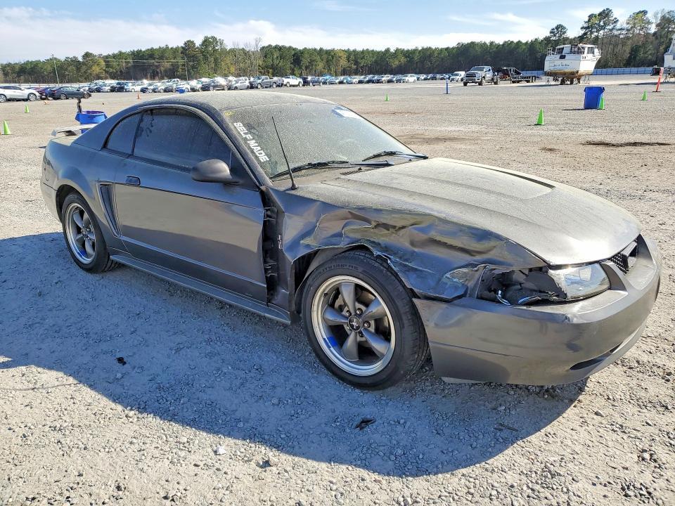 2003 Ford Mustang