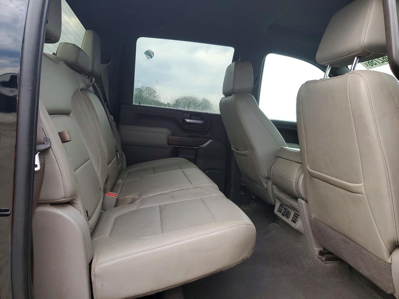 2022 GMC Sierra K2500 SLT
