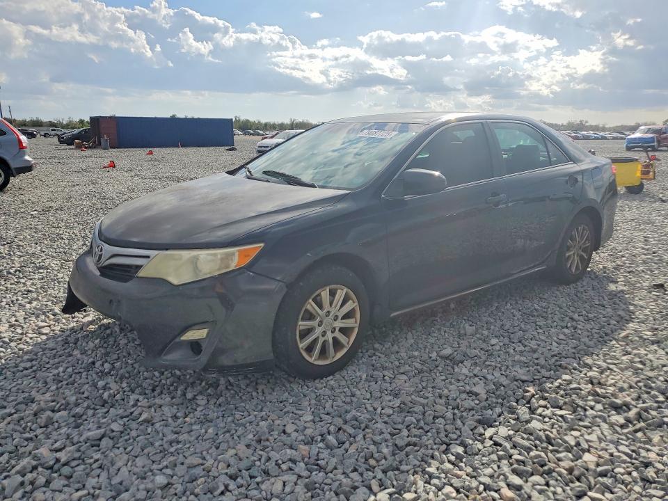 2013 Toyota Camry le