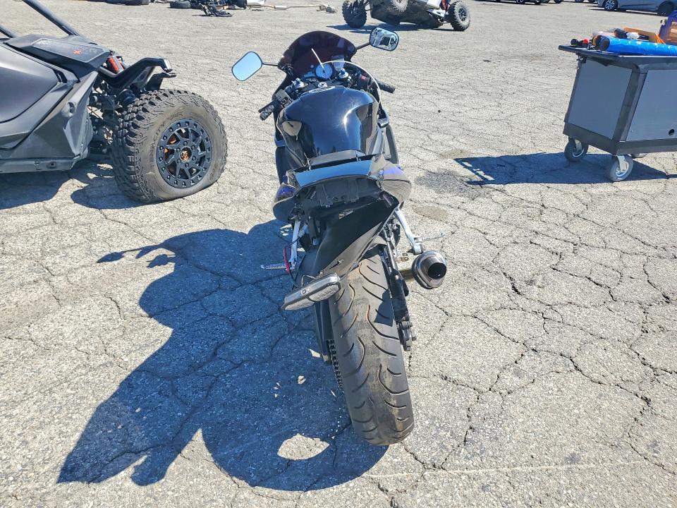 2004 Yamaha YZFR6 L