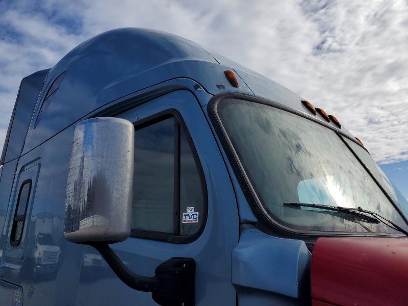 2016 Freightliner Cascadia 125