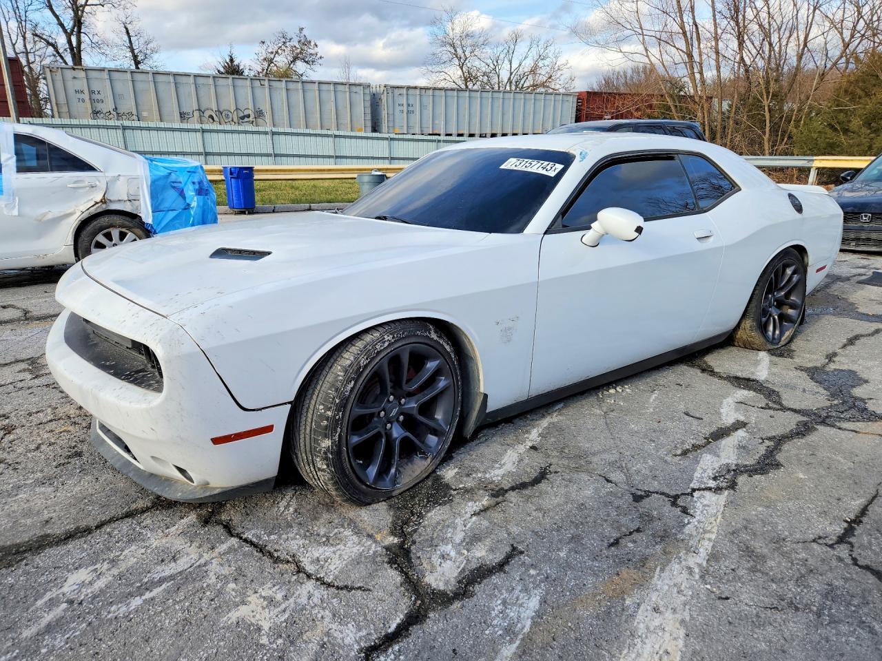 2017 Dodge Challenger r