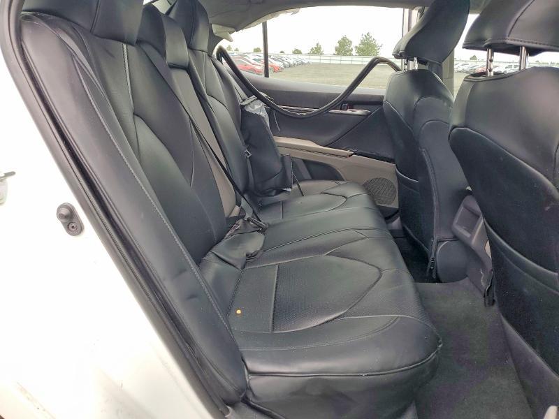 2020 Toyota Camry le