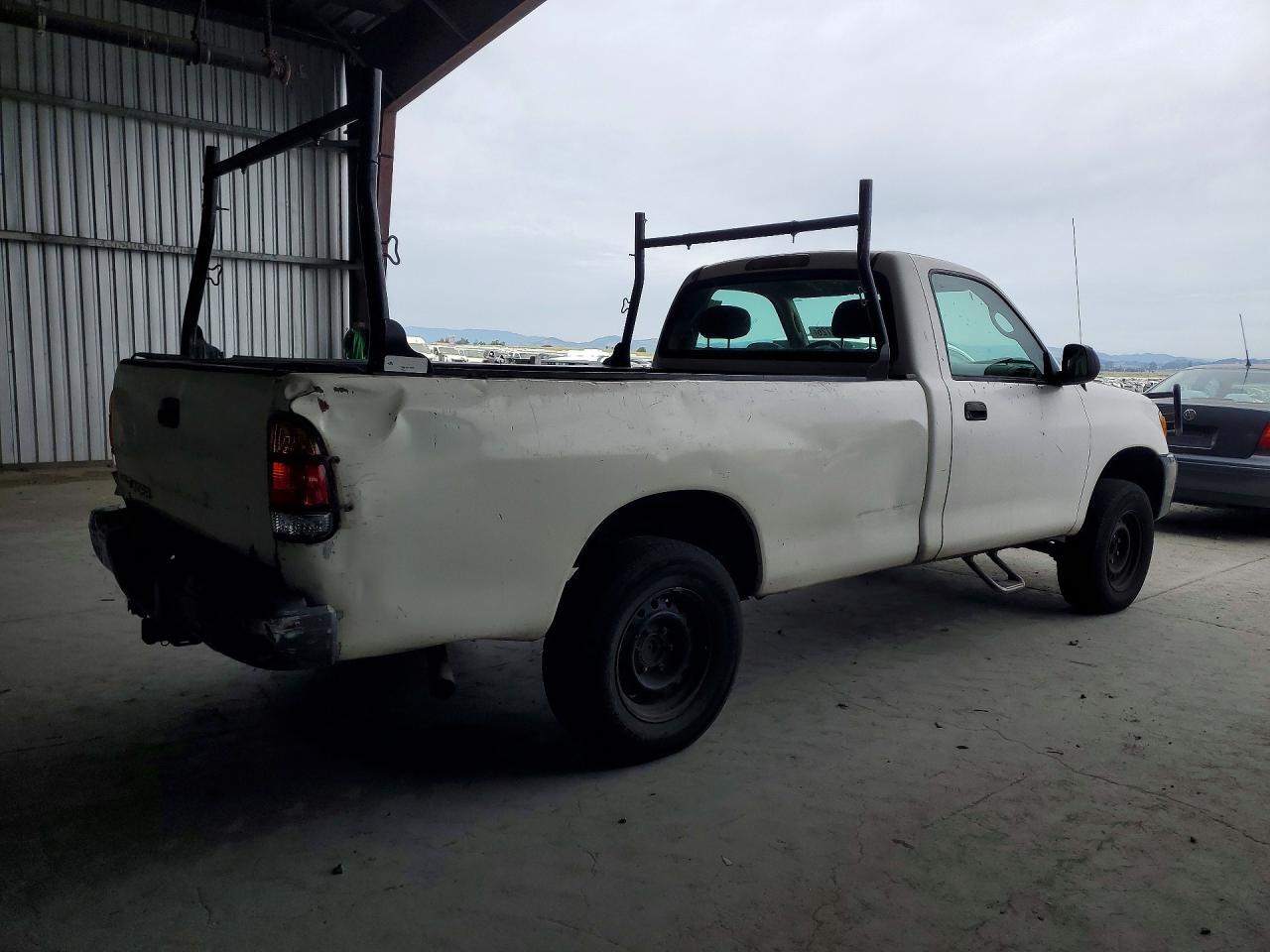 2004 Toyota Tundra Base