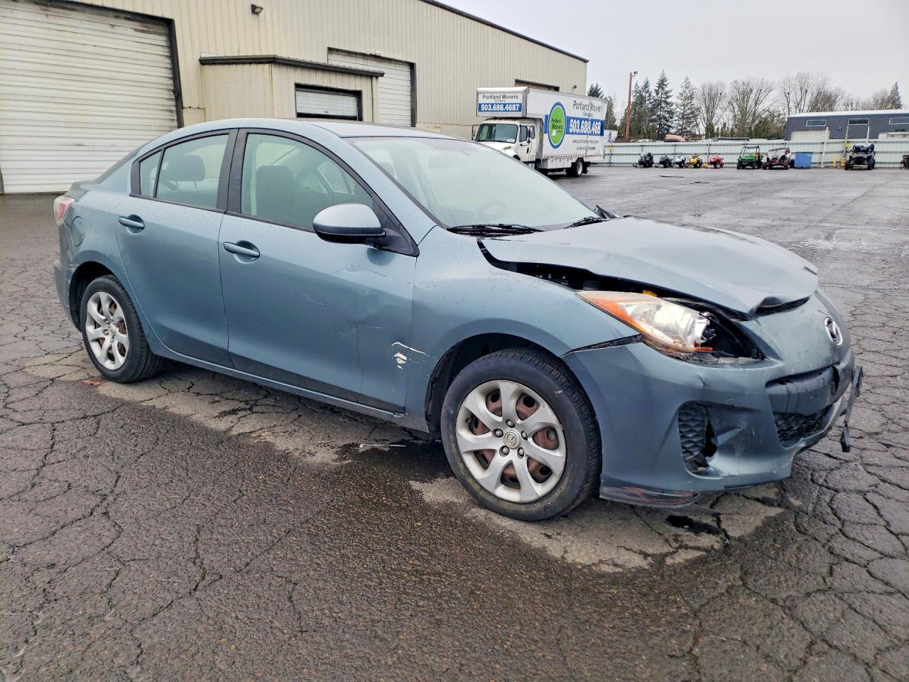 2013 Mazda 3 I