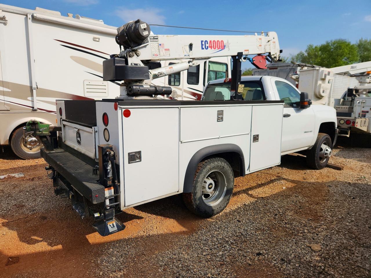 2017 Chevrolet Silverado Utility / Service Truck
