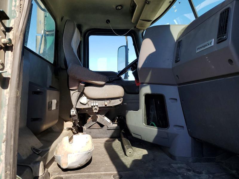 2018 Mack CXU612 Semi Truck