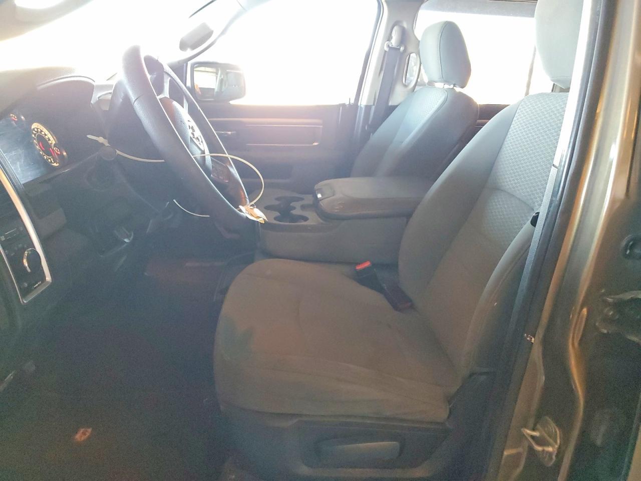 2013 Dodge RAM 1500 SLT