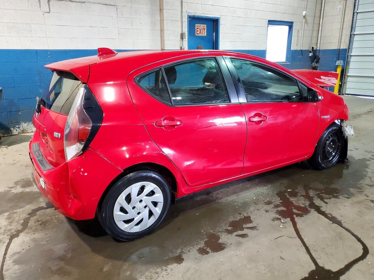 2016 Toyota Prius c two