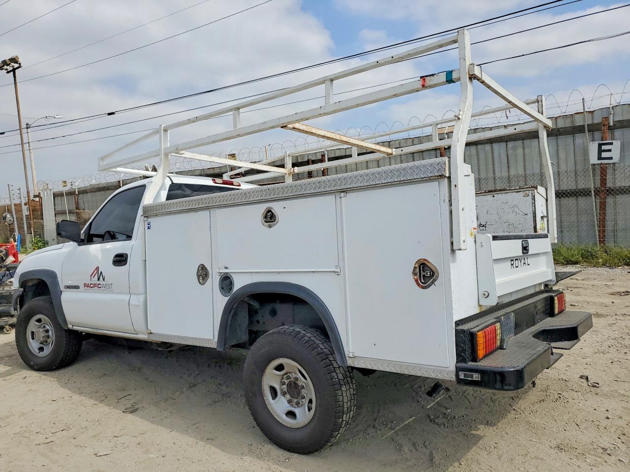 2005 Chevrolet Silverado Utility / Service Truck