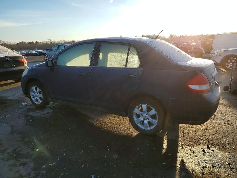 2011 Nissan Versa 1.8 s