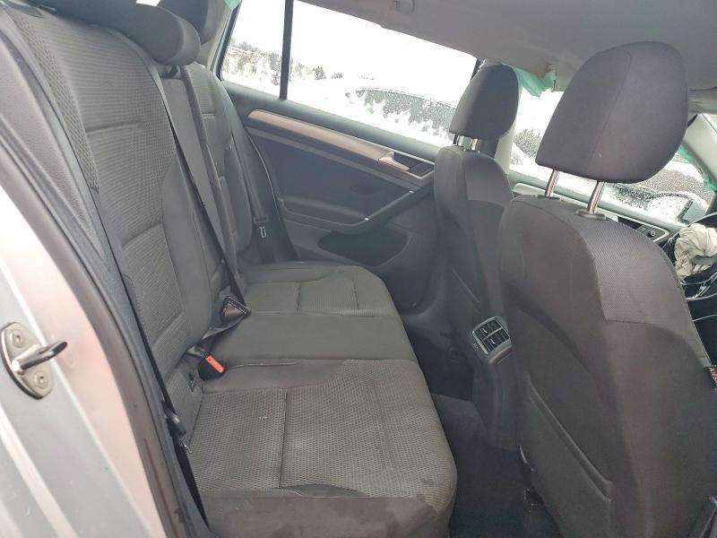 2016 Volkswagen Golf Sportwagen s