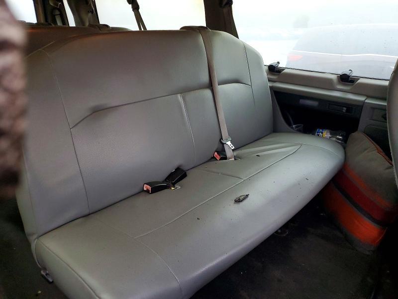 2011 Ford Econoline E350 Super Duty Wagon