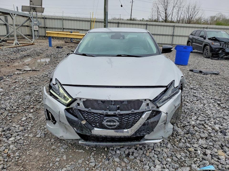 2023 Nissan Maxima 3.5 sv