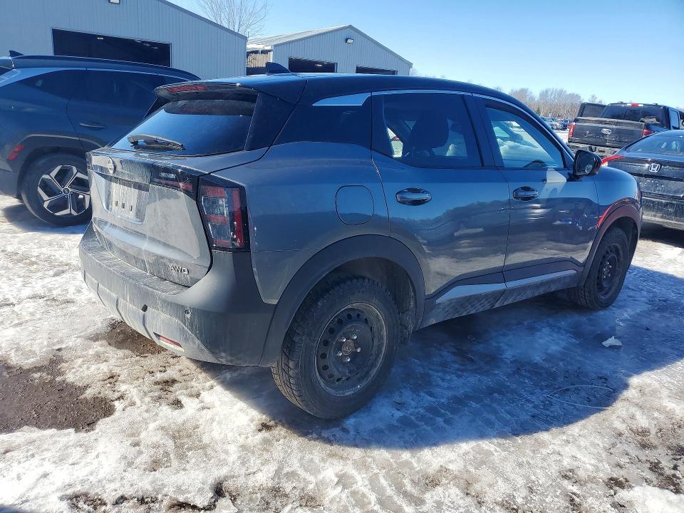 2025 Nissan Kicks sv