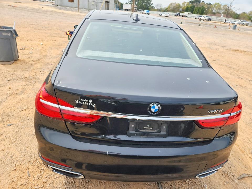 2016 BMW 740 i