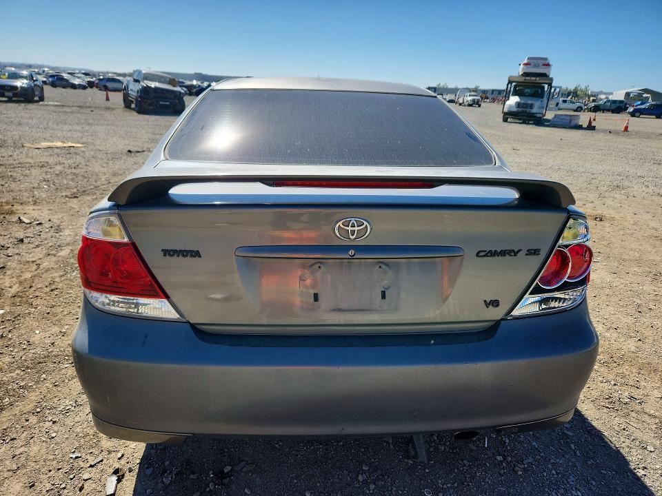 2005 Toyota Camry se V6