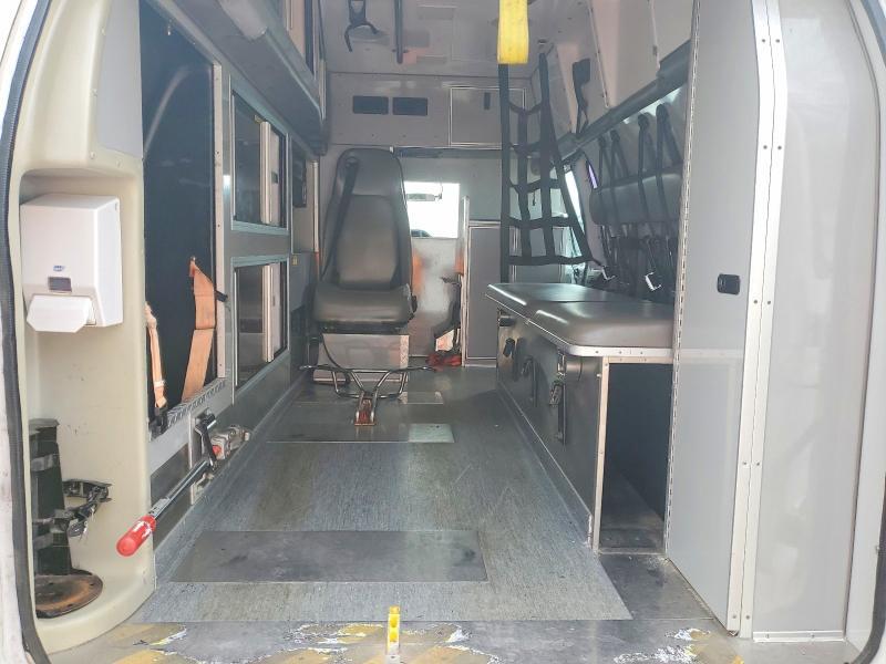 2014 Ford E350 Ambulance