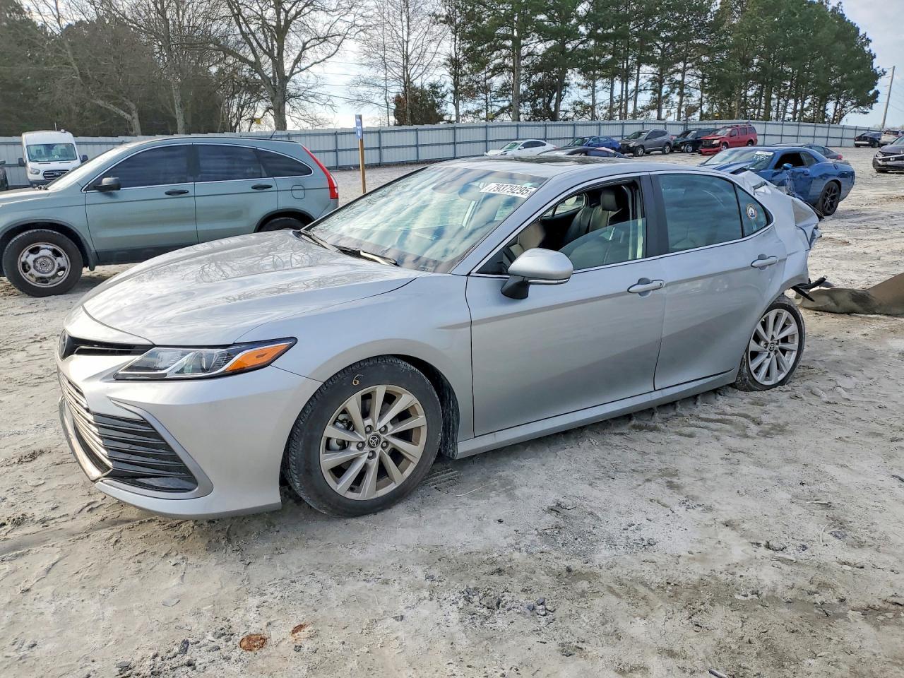 2023 Toyota Camry le