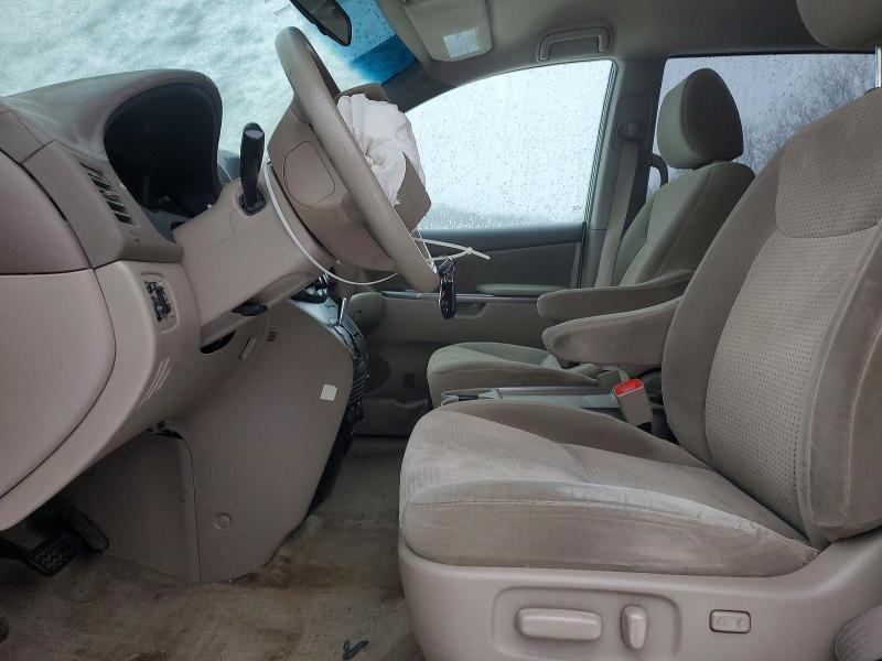 2009 Toyota Sienna le 8-passenger
