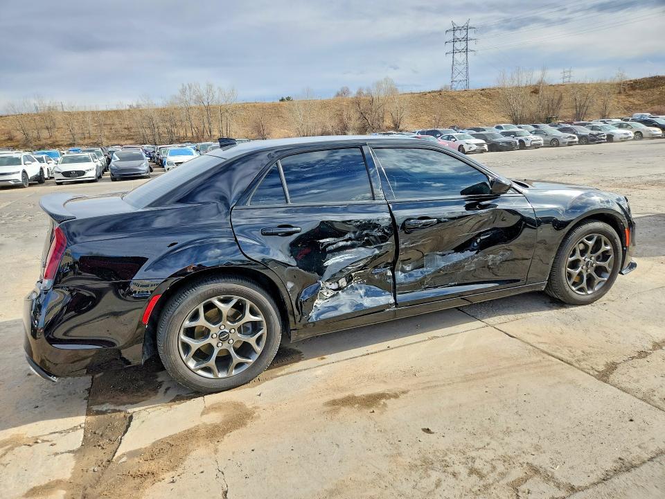 2016 Chrysler 300 s
