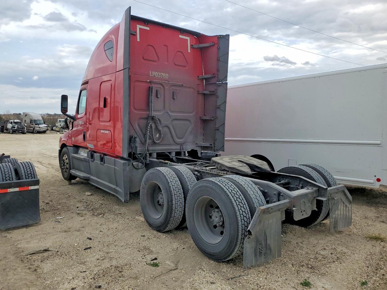 2020 Freightliner Cascadia 126 Semi Truck