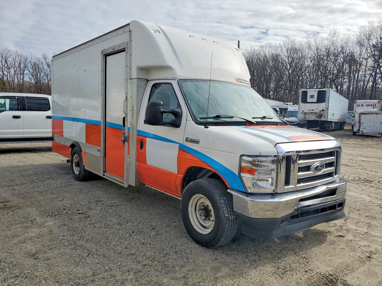 2021 Ford E350 Delivery Truck