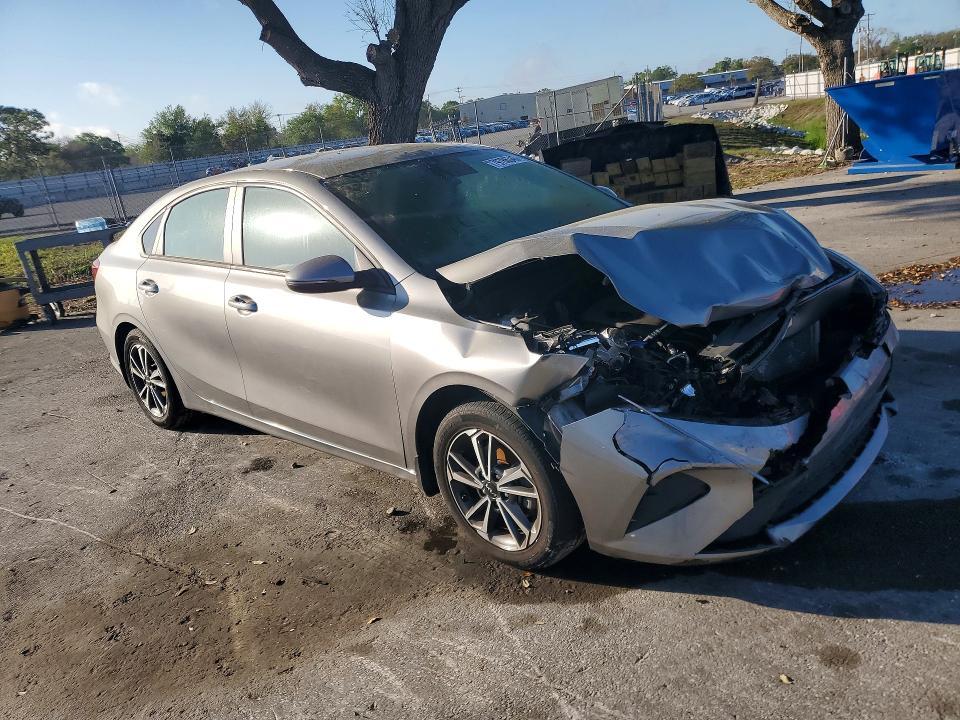 2022 KIA Forte lxs