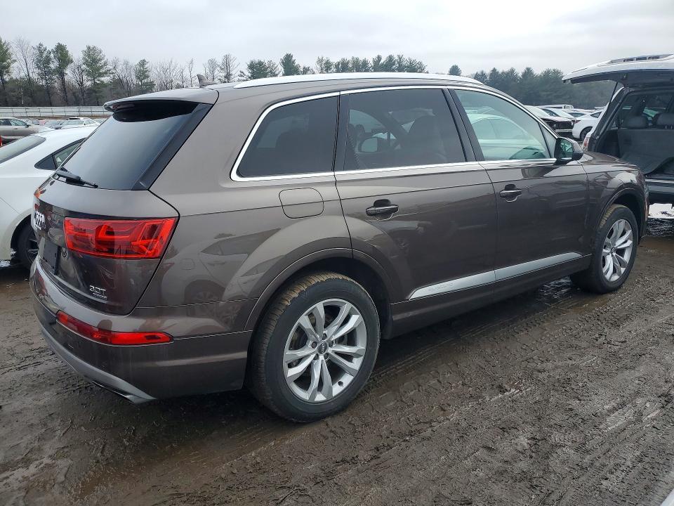 2017 Audi Q7 Premium Plus