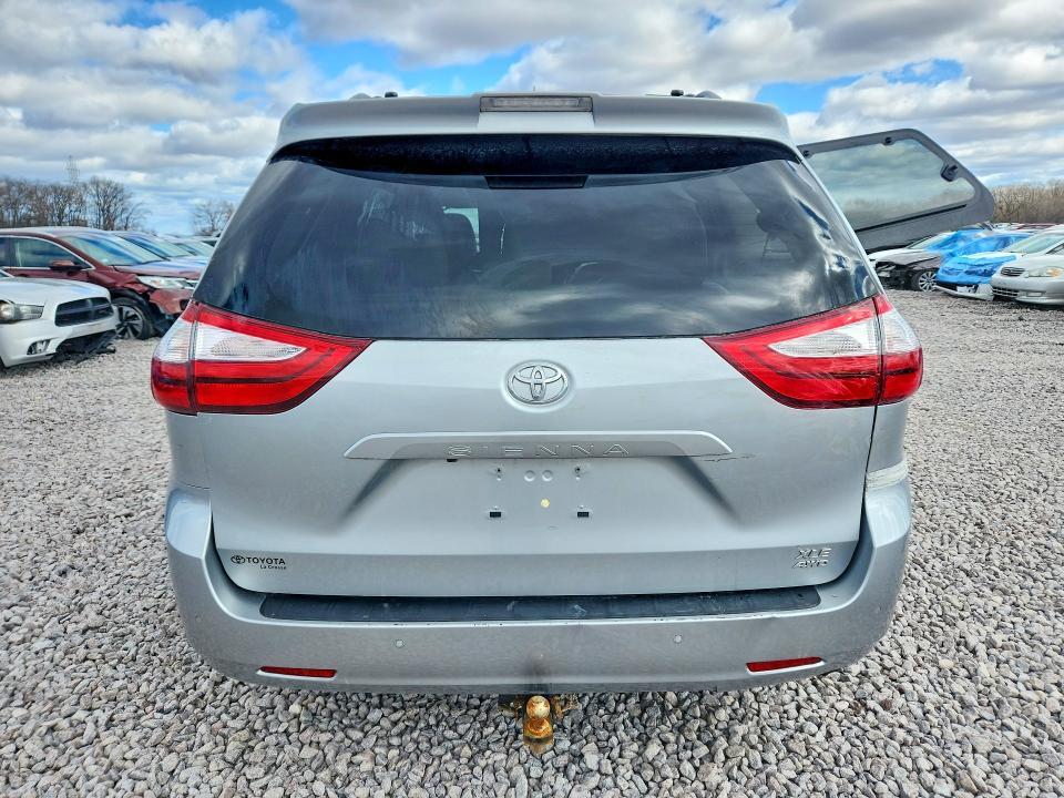 2019 Toyota Sienna xle 7-passenger