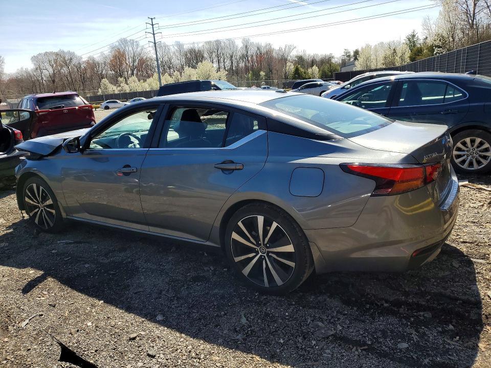 2021 Nissan Altima 2.5 sr