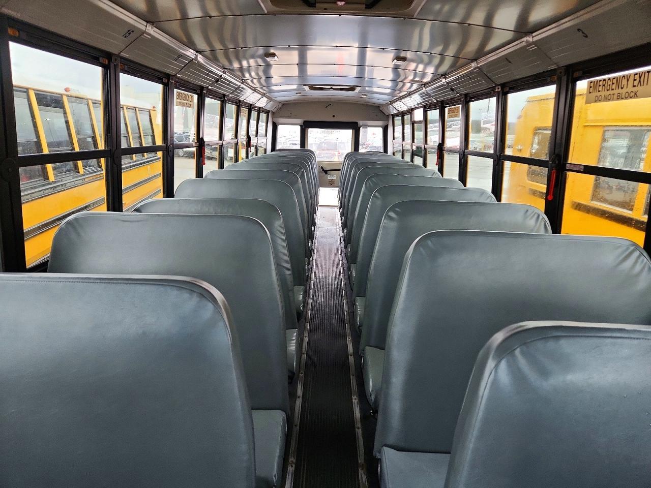 2010 Thomas SAF-T-LINER C2-School Bus