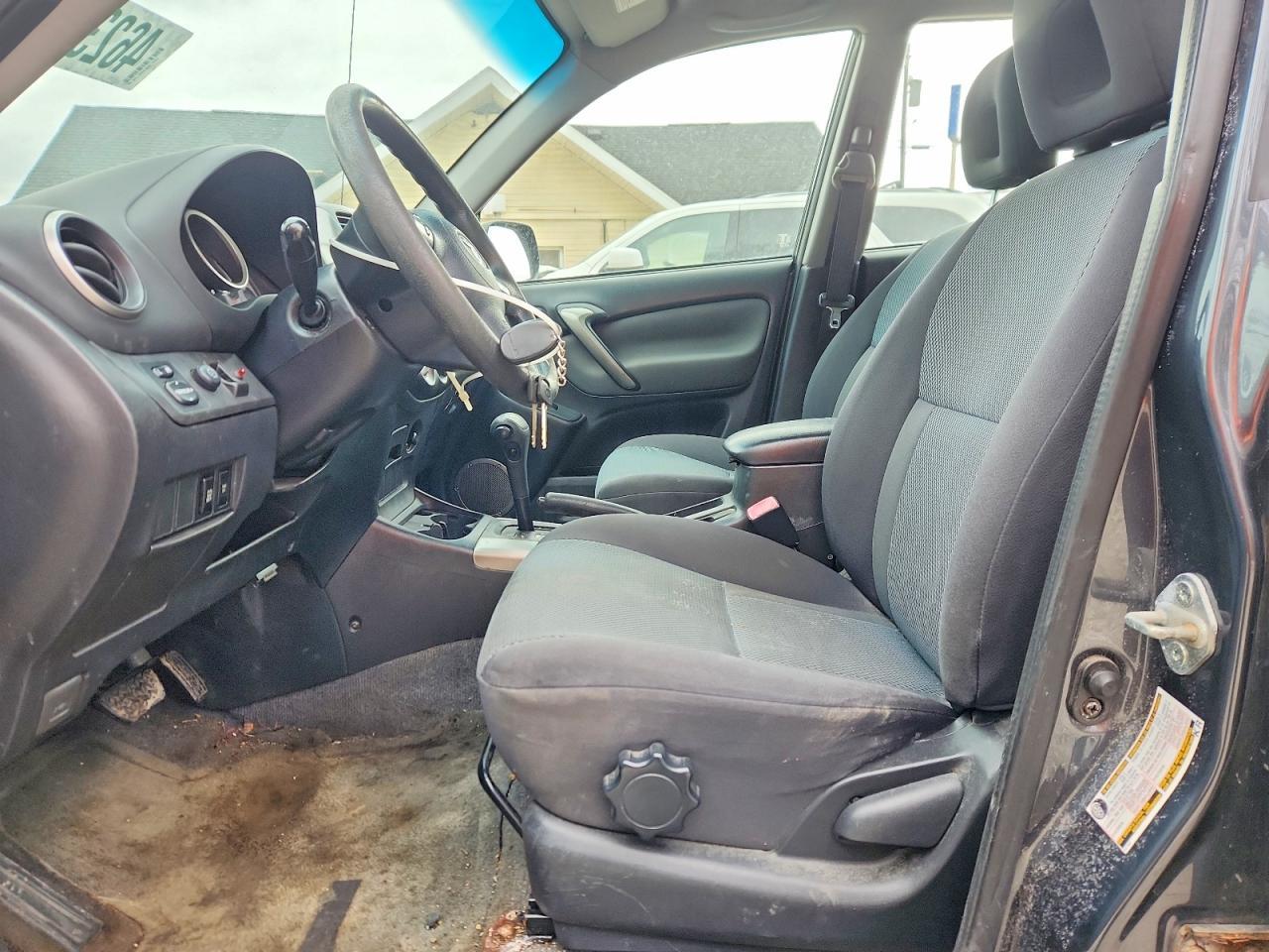 2004 Toyota Rav4 Base