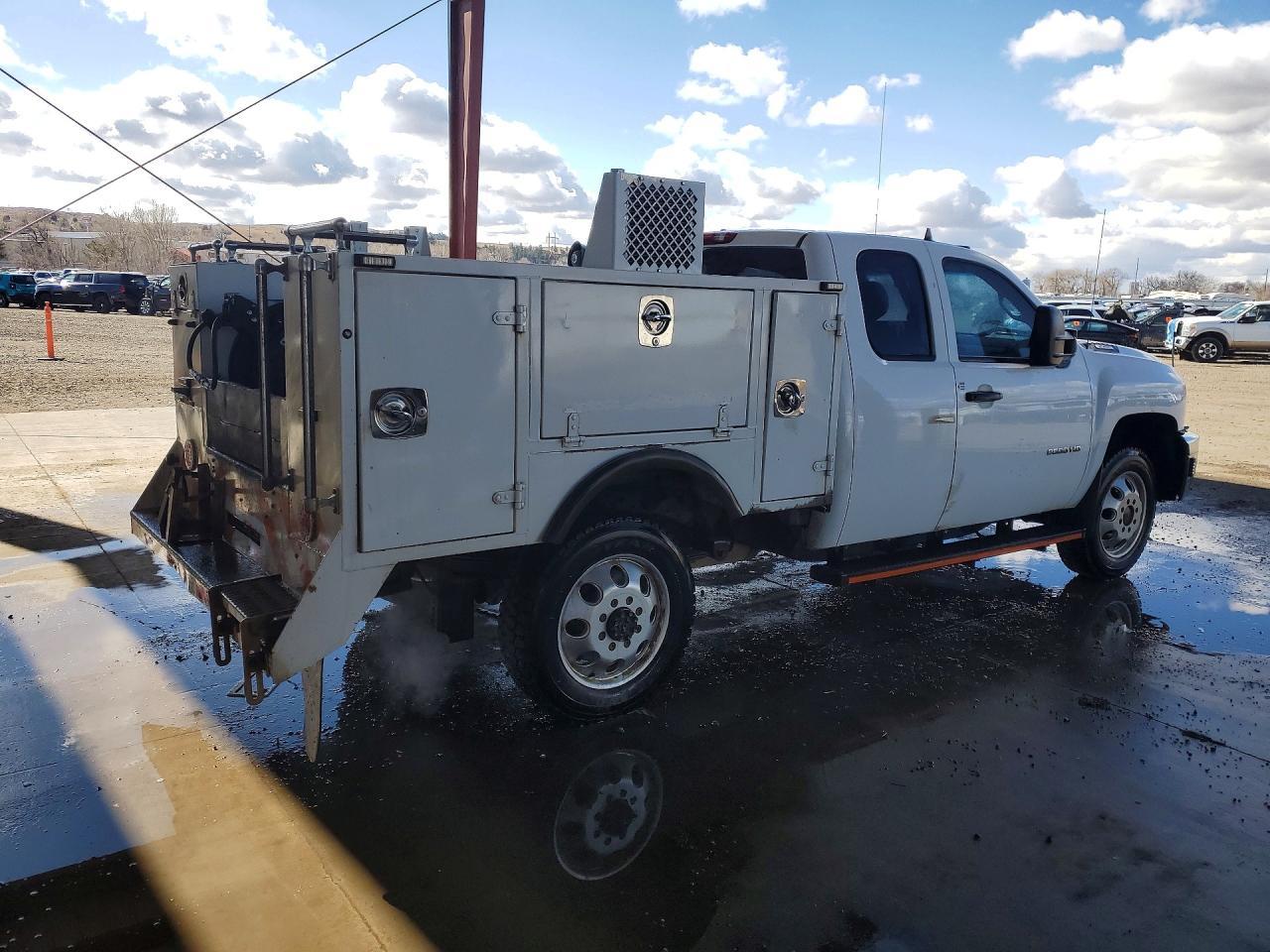 2013 Chevrolet Silverado 2500 Utility / Service Truck