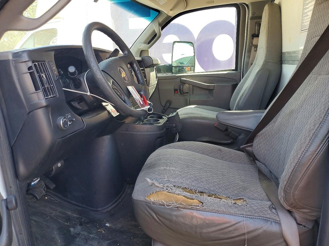 2017 Chevrolet Express Refrigerated BOX Truck