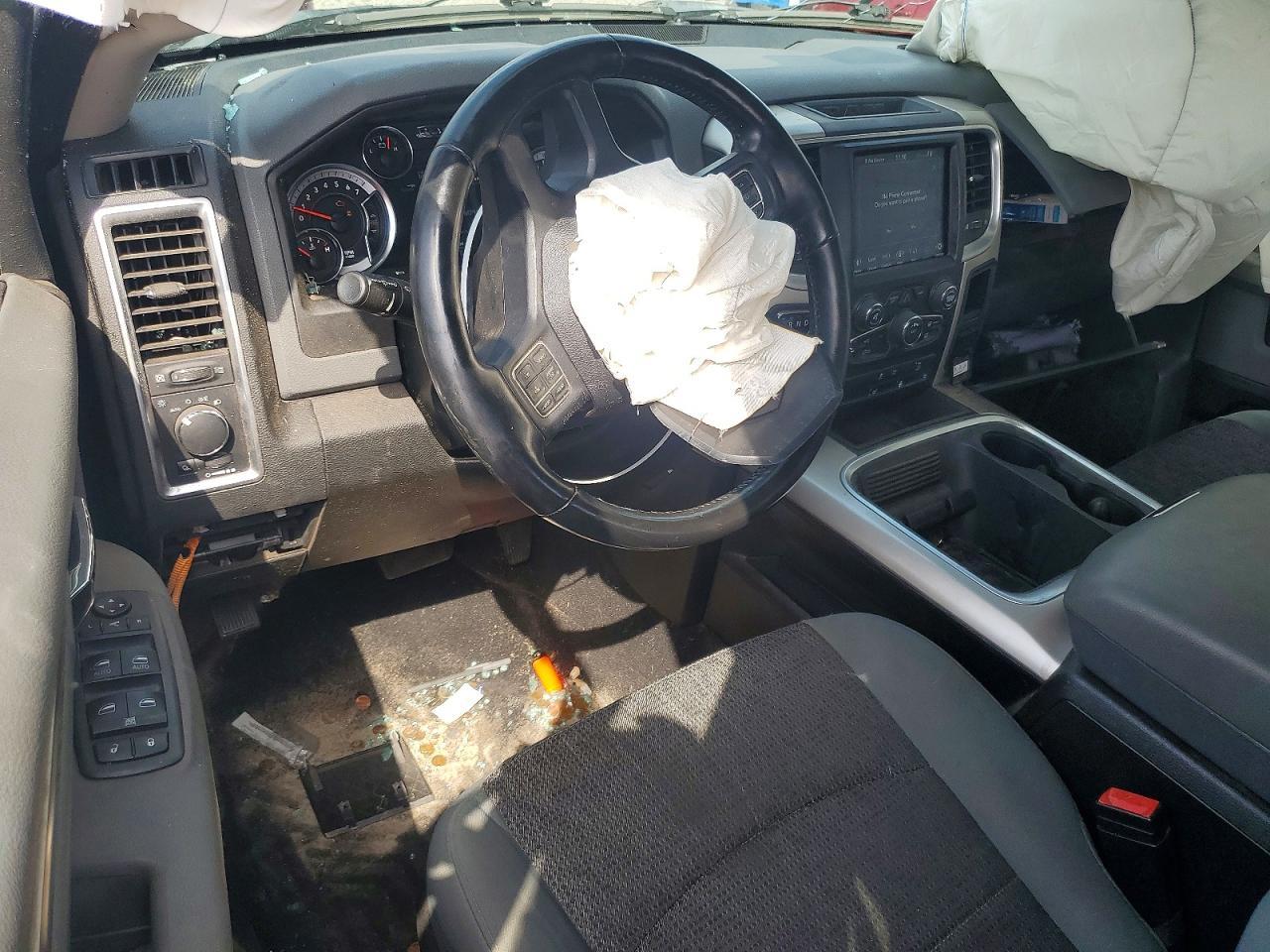 2020 Dodge RAM 1500 Classic SLT