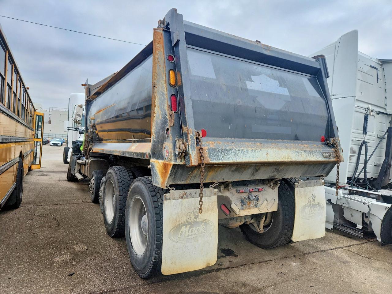 2020 Mack Granite Dump Truck