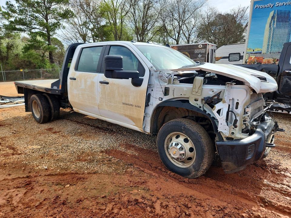 2025 Chevrolet Silverado HD Flatbed Truck