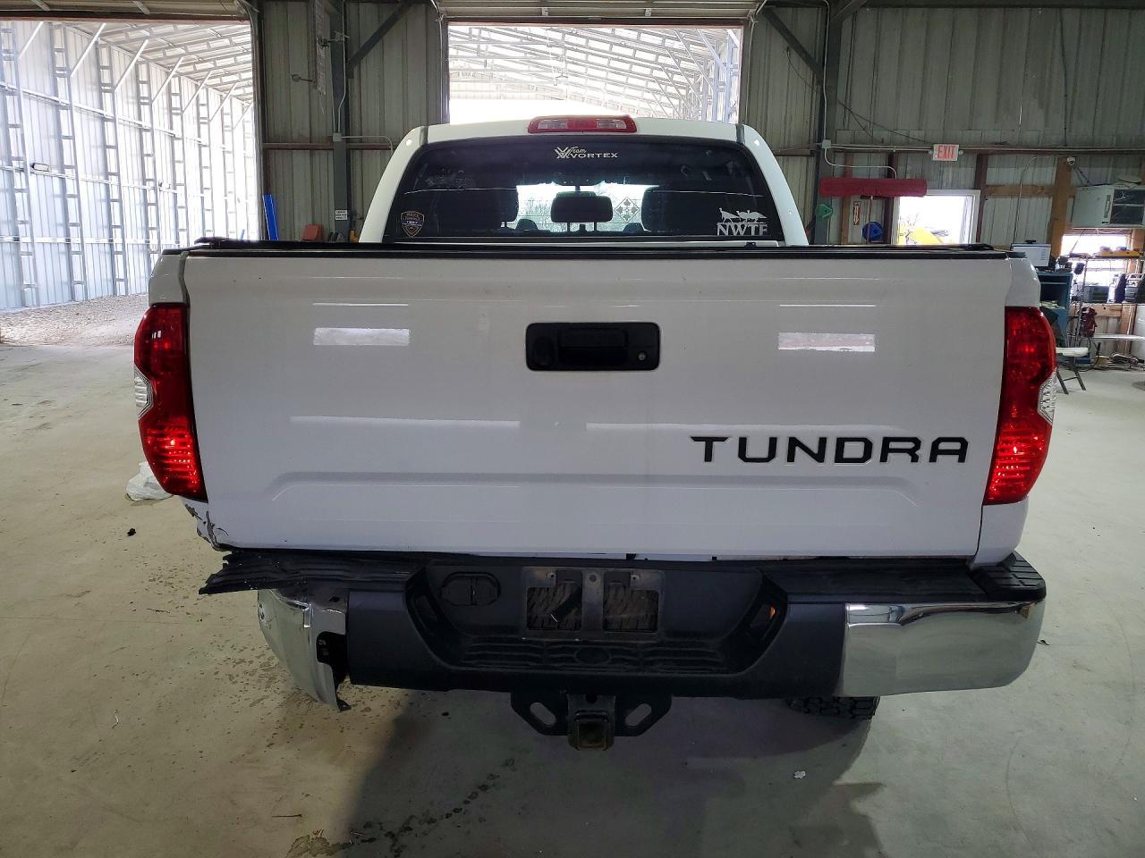 2014 Toyota Tundra SR5