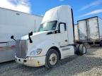 2015 Kenworth T680 Semi Truck