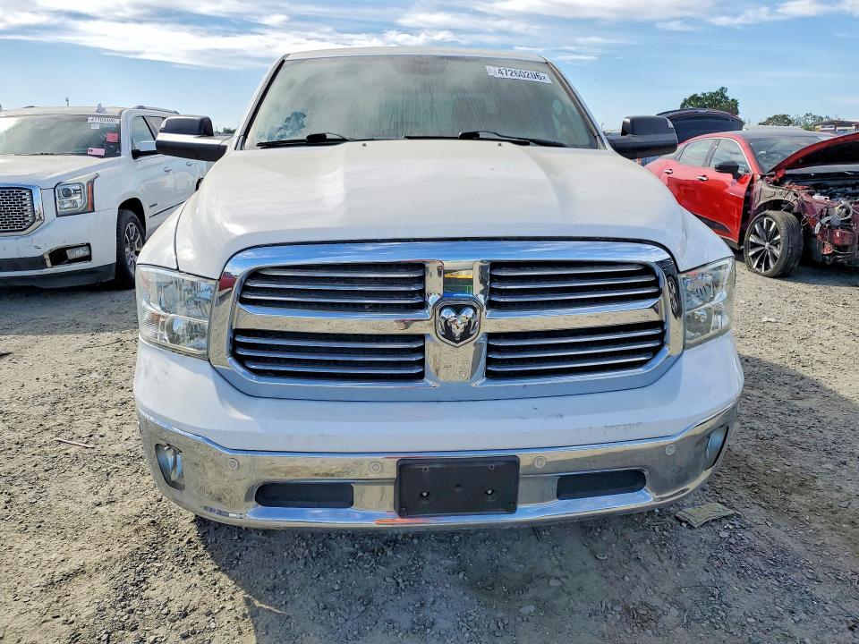 2015 Dodge Ram 1500 slt