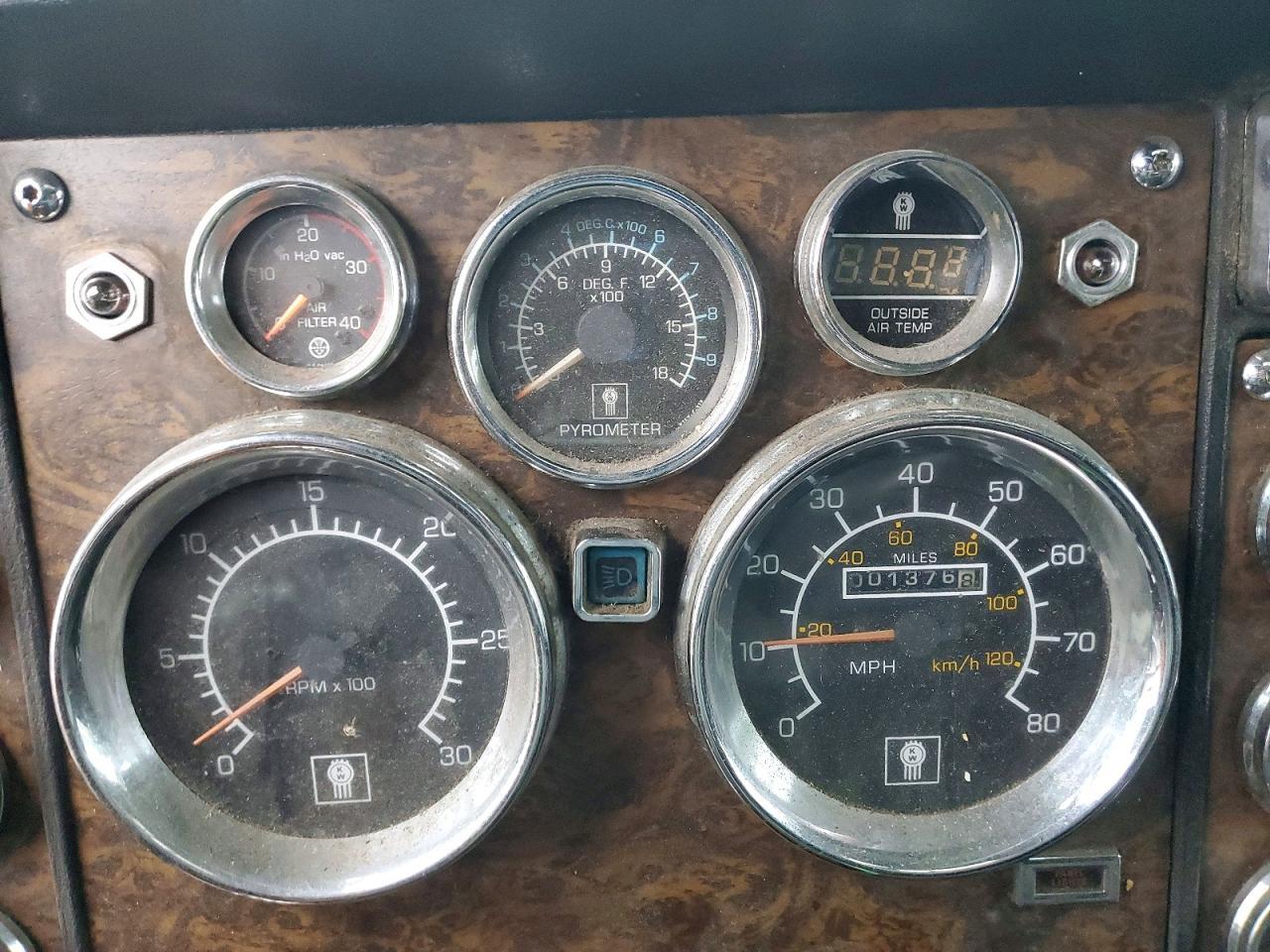 1995 Kenworth T600 Semi Truck