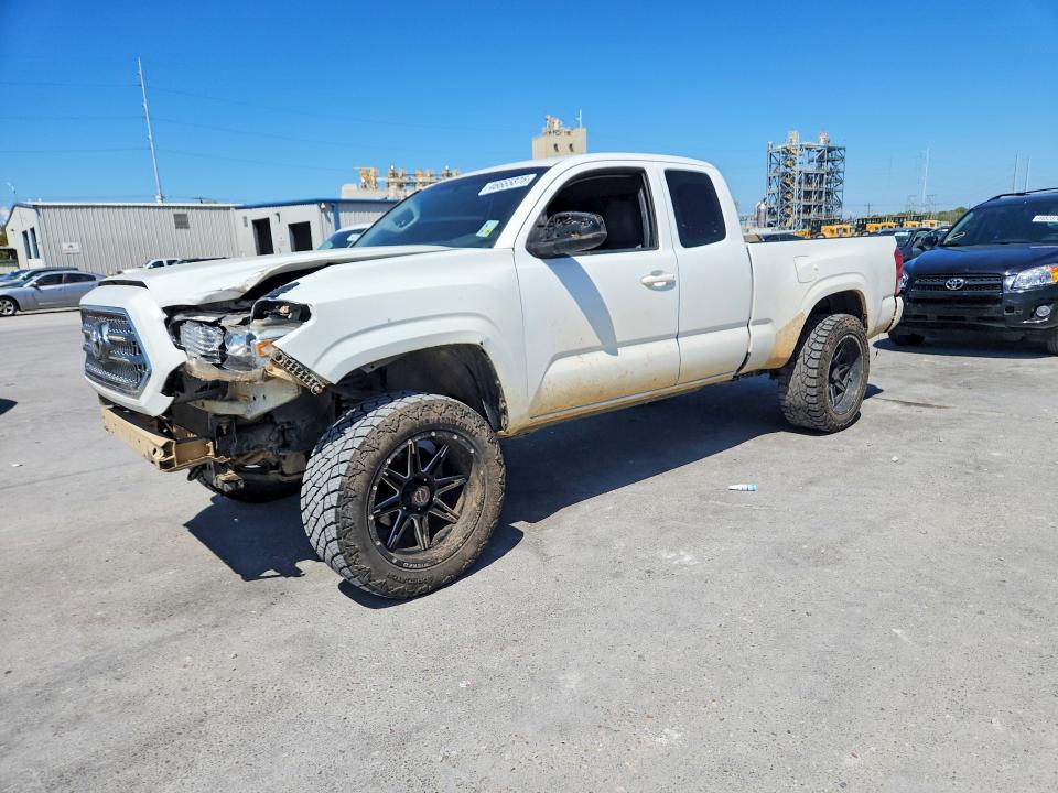 2017 Toyota Tacoma SR